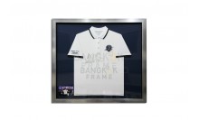 กรอบใส่เสื้อยืดโชว์งานออกแบบ